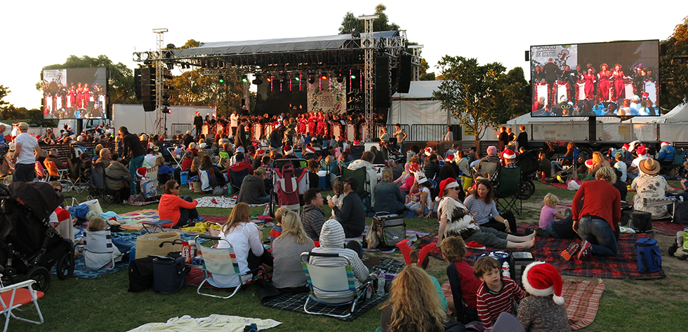 media that moves digital screen 15 kingston carols vic 3 980px